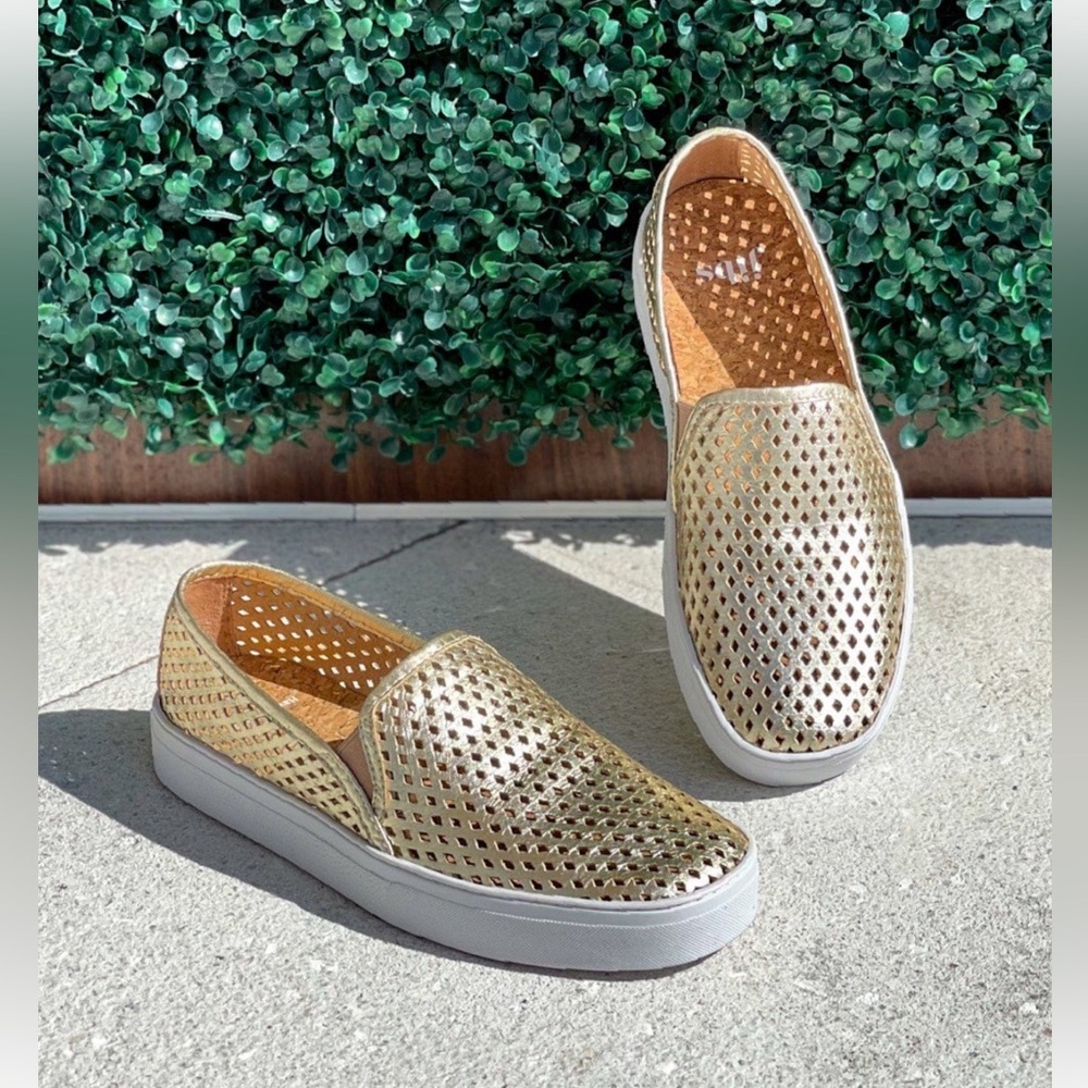 Jibs Women's Metallic Gold Slip-On Perforated Clogs